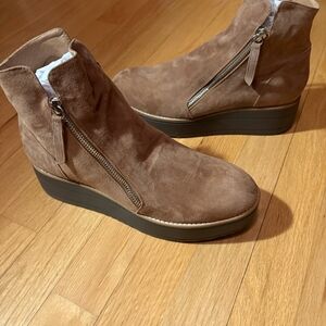 Elegant Tan Suede Ankle Booties